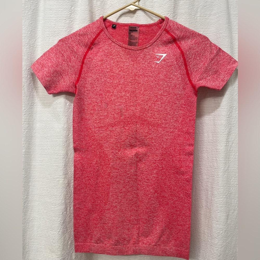 Gymshark hot pink tee
